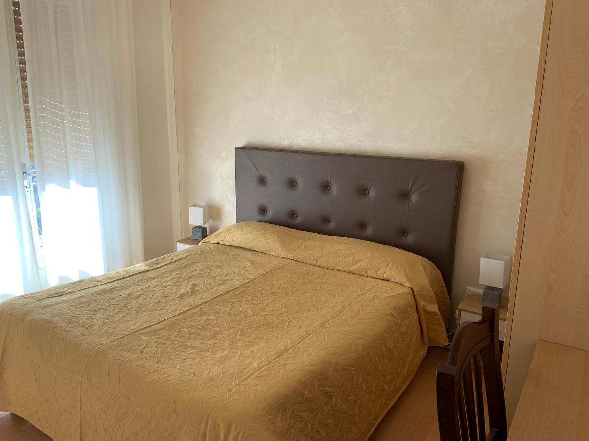 La Lanterna Hotel Garda  Exterior photo